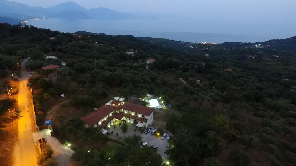 Tenuta Terre Di Bosco Oasi Di Relax Nel Cilento San Giovanni a Piro Zewnętrze zdjęcie
