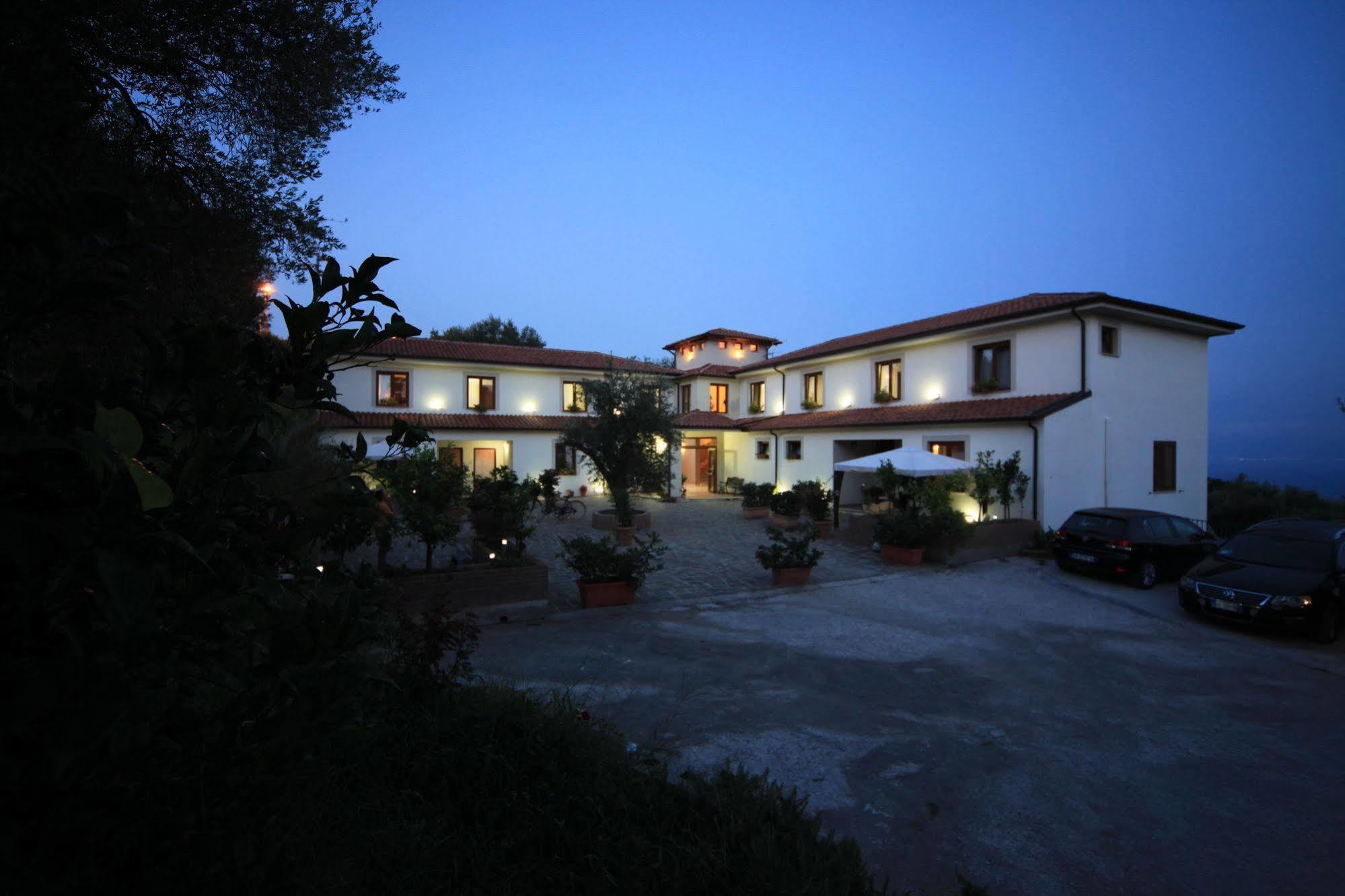Tenuta Terre Di Bosco Oasi Di Relax Nel Cilento San Giovanni a Piro Zewnętrze zdjęcie