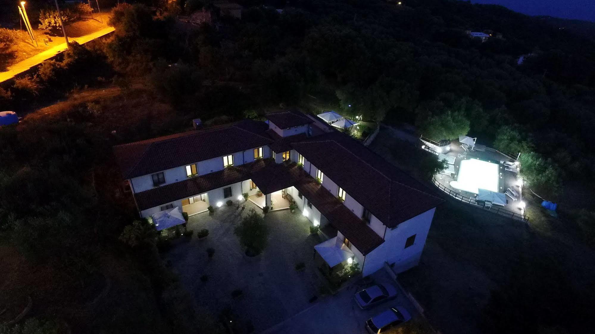Tenuta Terre Di Bosco Oasi Di Relax Nel Cilento San Giovanni a Piro Zewnętrze zdjęcie